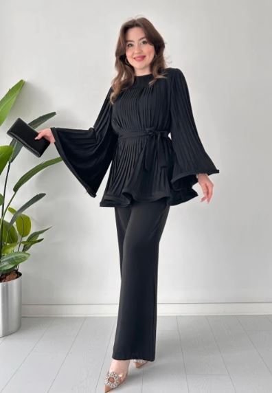 Antonia - Top e pantaloni a pieghe e svasati