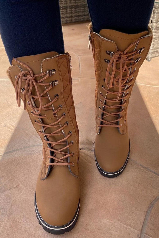 Wysokie buty ze sznurowadłami i zamkiem błyskawicznym - wygodny i nowoczesny styl