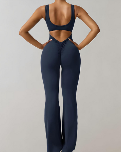 Clémence - Bodycon kombinezon z dekoltem w szpic i spodnie z dzwoneczkami